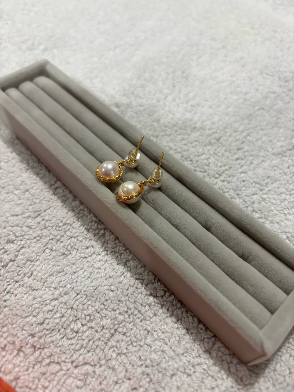 Classic Gold and White Pearl Drop Earrings - Elegant Women's Jewelry - Picture 9 of 11